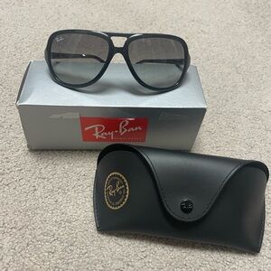 Rayban Women’s Polarized Sunglassess. NWT.